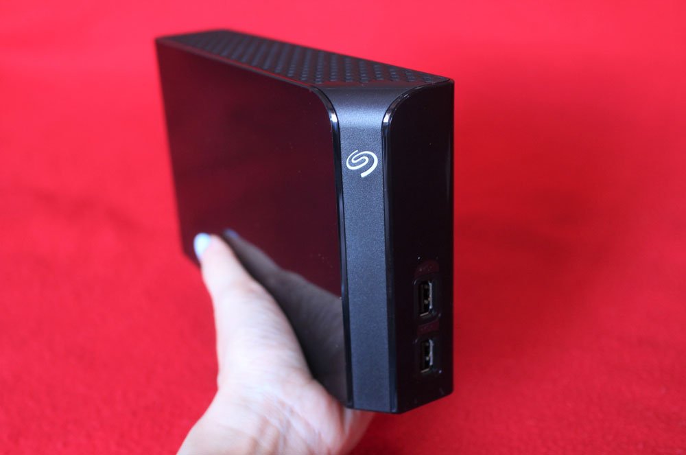 seagate backup plus hub 4tb ssd or sata seagate backup plus hub 4tb ssd or sata