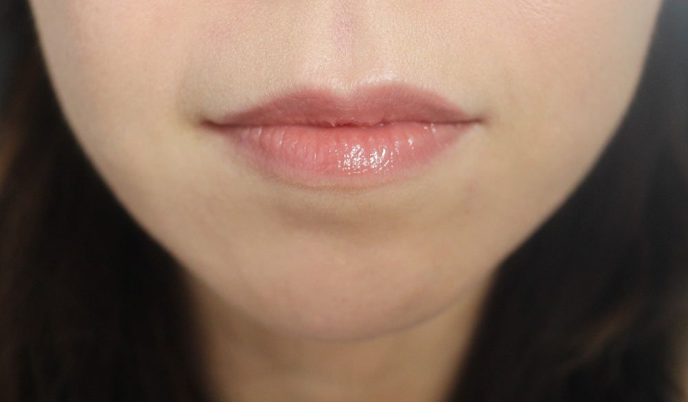 Stimmung Lip Tint Swatch MLBB 3