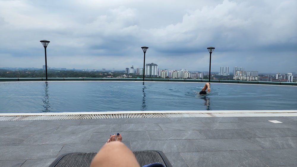 Grand Paragon Hotel Swimming Pool