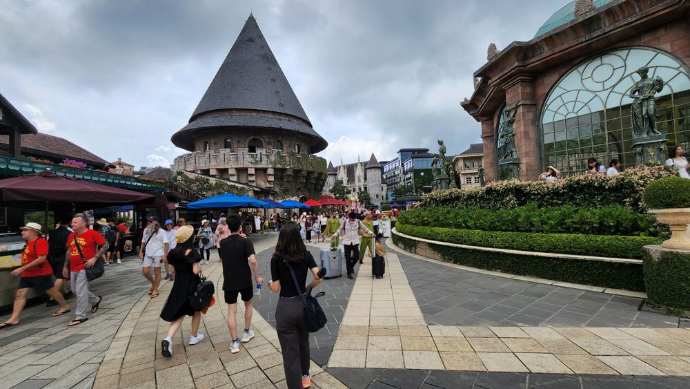 Ba Na Hills French Village