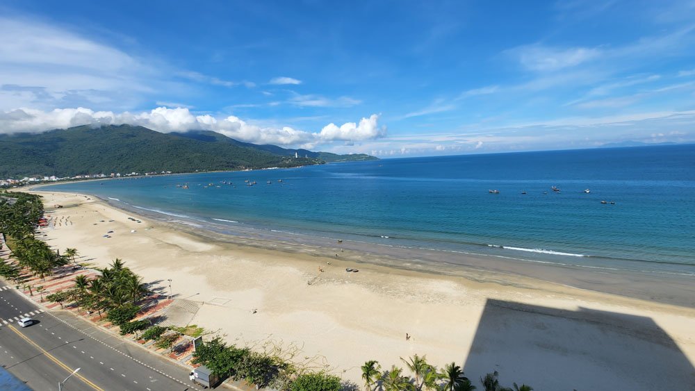 Le Sands Oceanfront Danang Hotel