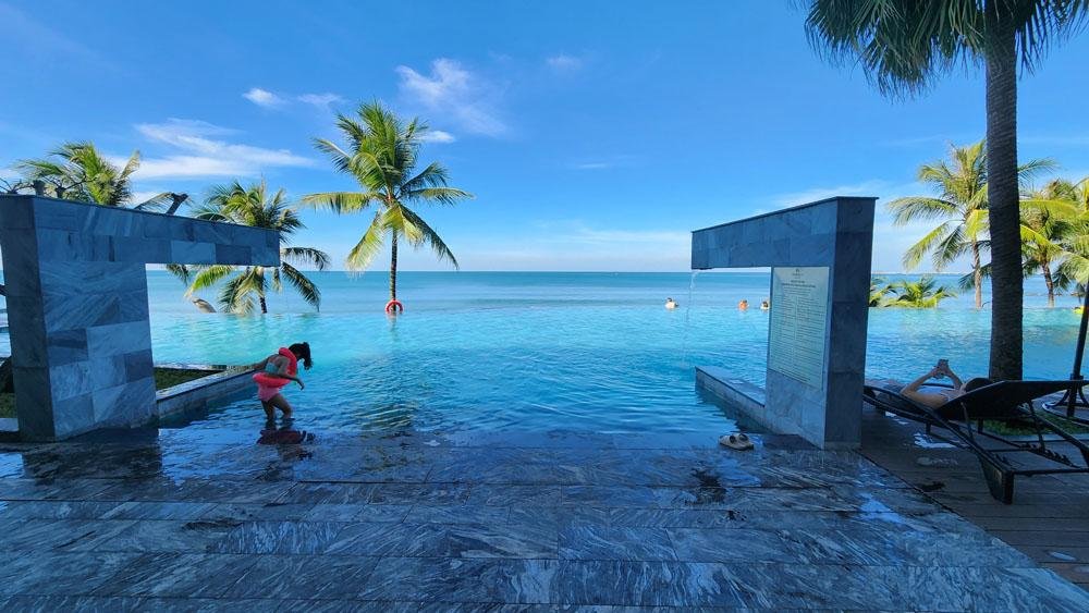 Seashells Phu Quoc Hotel Swimming Pool