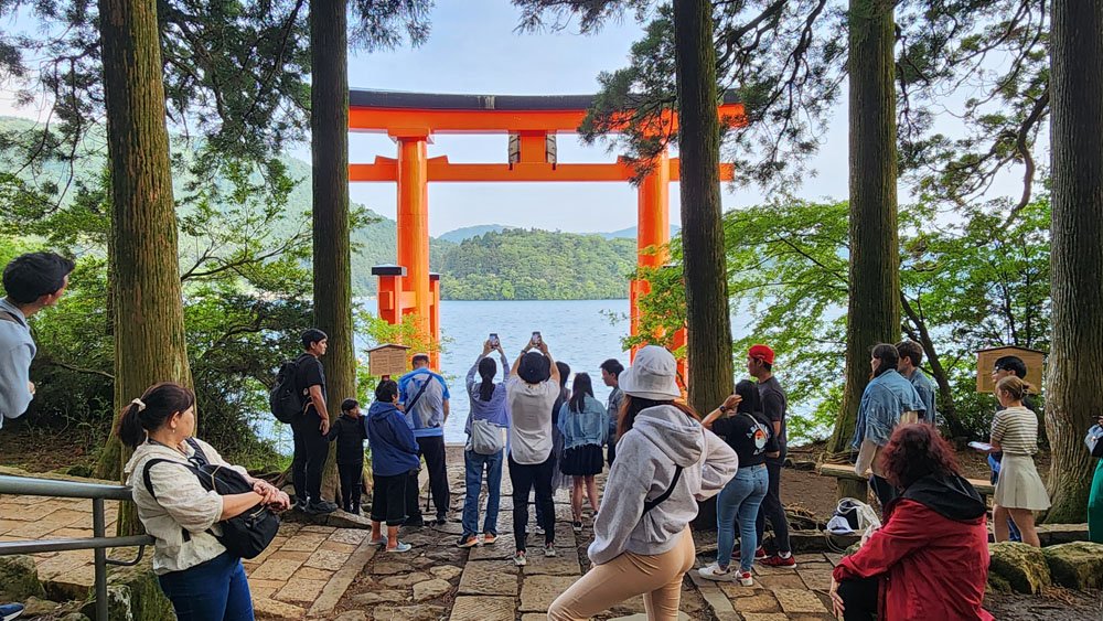 Hakone Shrine