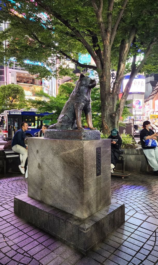 Shibuya Hatchiko Statue